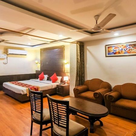 Hotel Monarch Inn Lucknow Exterior photo
