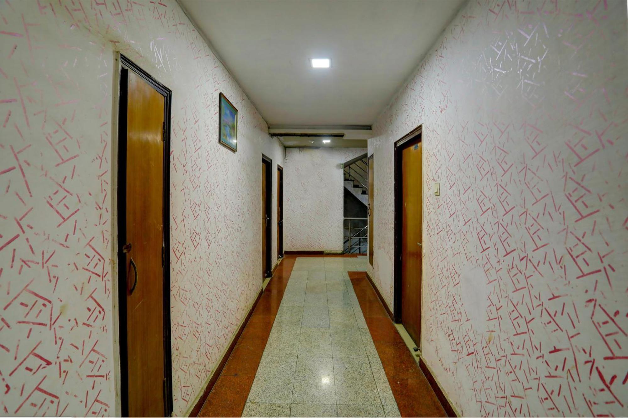 Hotel Monarch Inn Lucknow Exterior photo
