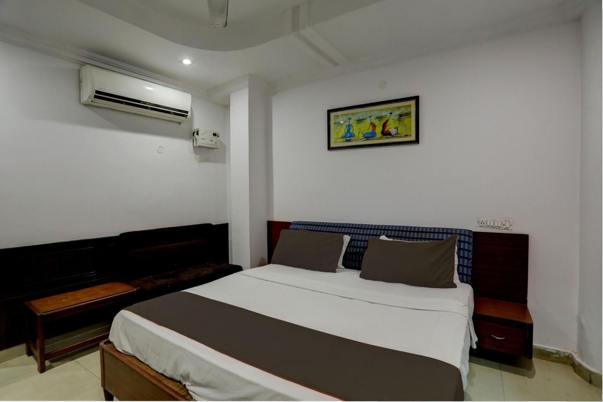 Hotel Monarch Inn Lucknow Exterior photo