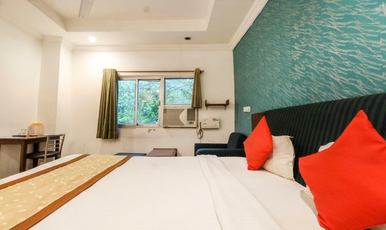 Hotel Monarch Inn Lucknow Exterior photo